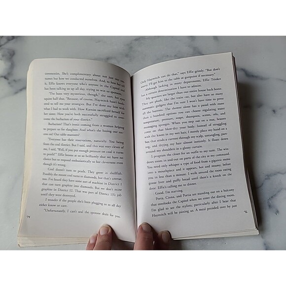 Hunger Games (Hunger Games, Book One) by Suzanne Collins (2010, Trade Paperback) - Picture 6 of 10